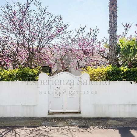 Villa Breezy Beach House à Marina di Mancaversa Extérieur photo
