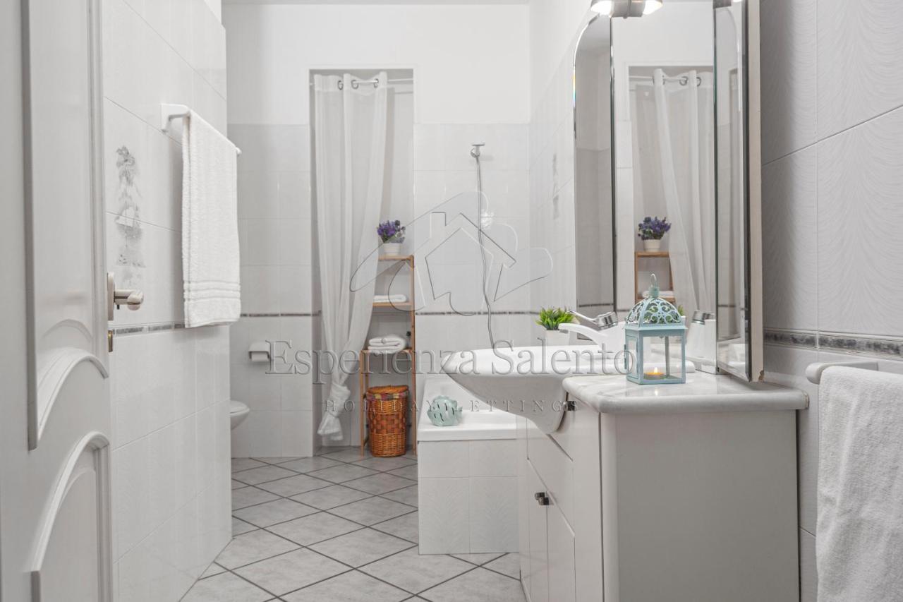 Villa Breezy Beach House à Marina di Mancaversa Extérieur photo